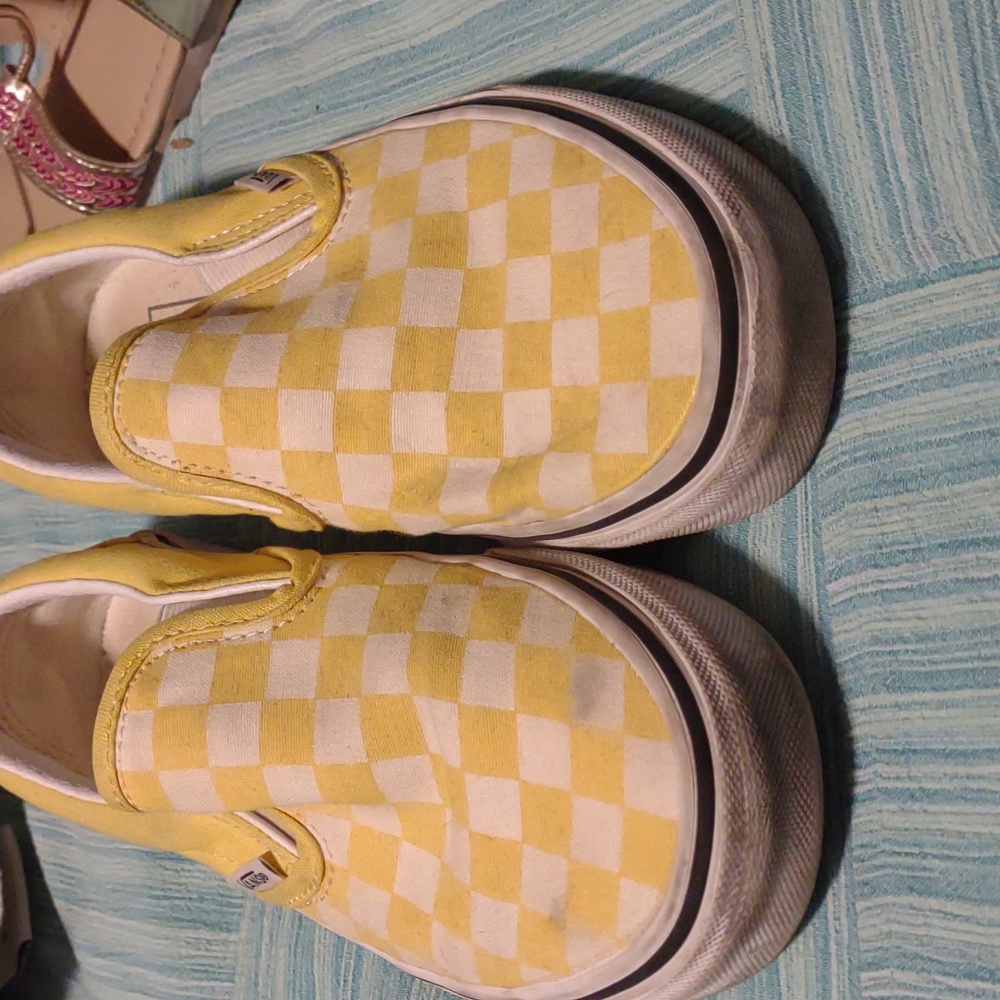 Yello Checked Vans - Picture 4 of 5